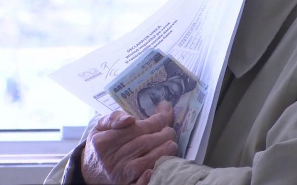 ANAF a pornit vânătoarea datornicilor. Cine nu îşi achită dările riscă să aibă conturile blocate