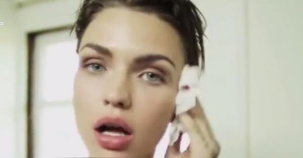 Internetul este plin de capcane. Informaţiile senzaţionale cu celebrităţi sunt momealea hackerilor