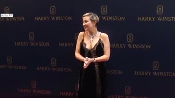 La 39 de ani, Kate Hudson devine mamă pentru a treia oară. Actriţa americană a adus pe lume o fetiţă