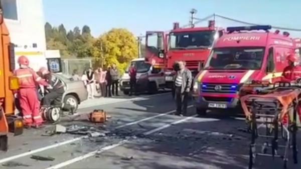 Accident grav pe DN1. Doi olandezi au murit, după ce șoferul a adormit la volan și a intrat pe contrasens