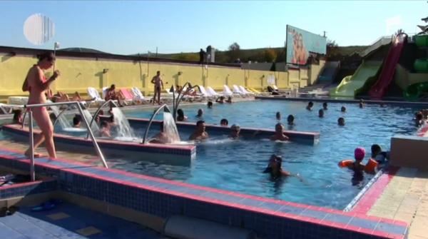 La Băile Felix turiștii au parte de plajă, în mijlocul toamnei. Meteorologii vin cu veşti excelente