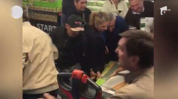 Zeci de oameni din Năvodari s-au călcat în picioare pentru a cumpăra bănci de grădină, la preț redus