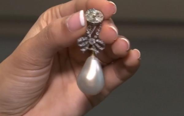 Bijuterii impresionante de-ale reginei franceze Maria Antoaneta vor fi scoase la licitaţie