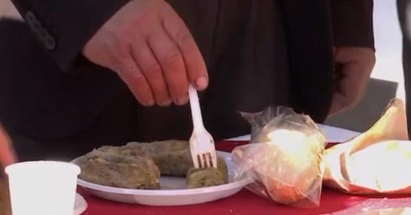 Peste 60.000 de sarmale, împărţite credincioşilor care s-au închinat la moaştele Sfintei Parascheva