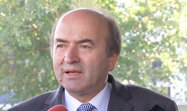 Modificările aduse Legilor Justiţiei prin Ordonanţă de Urgenţă nu vor lăsa DNA şi DIICOT fără procurori