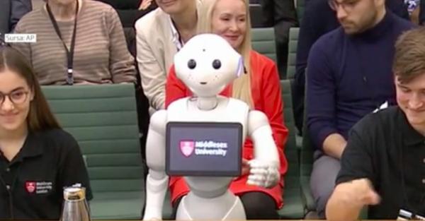 Premieră absolută în Parlamentul britanic. O comisie a audiat, pentru prima dată un robot