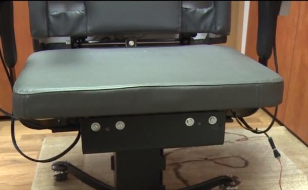 Un scaun care alungă durerile de spate, inventat în laboratoarele Universității Lucian Blaga din Sibiu