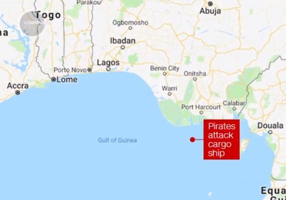 Marinarul român răpit de piraţii din Nigeria se află în drum spre casă