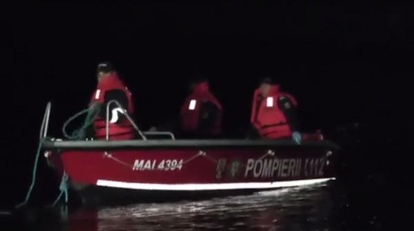 Căutări disperate ale scafandrilor din Neamţ, pentru a găsi un bărbat, în canalul râului Bistriţa. Oamenii spun că şi-ar fi pus capăt zilelor