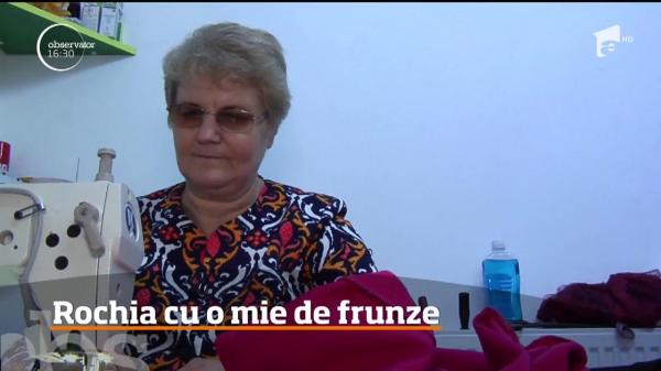 Rochia din frunze uscate, creată la Galaţi. Cum a fost făcută şi cât costă
