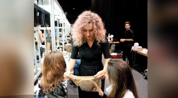 Cel mai bun hairstylist din lume este o româncă, Romina Sabou