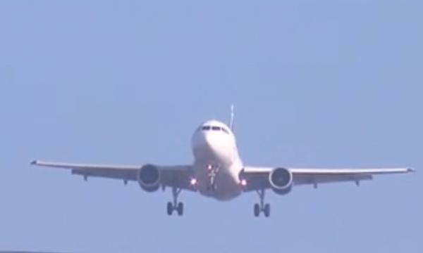 Pilot de la Tarom, găsit vinovat pentru că a pus în pericol vieţile pasagerilor