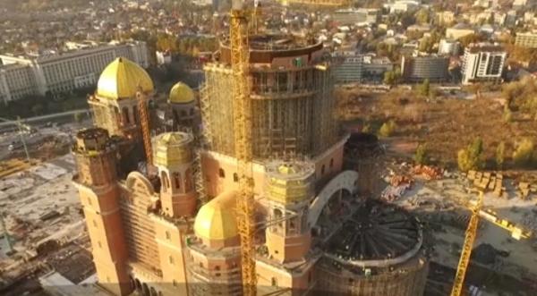 Catedrala Mântuirii Neamului, aflată încă în şantier cu 3 zile înainte de sfinţire