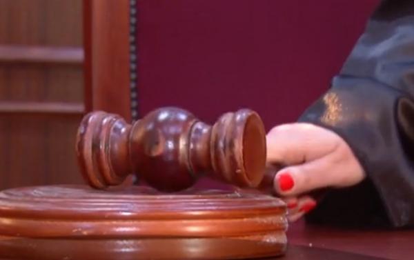 Peste 3.000 de angajaţi ai companiilor municipale din Bucureşti, în pericol după o decizie a Curţii de Apel