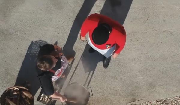 România în bucate: tocana ciobănească preparată la Jina, în Sibiu