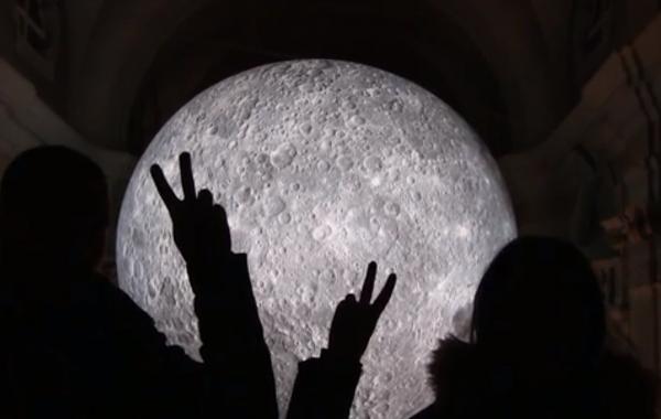 Artă selenară. Expoziţie inedită într-o biserică istorică din Cluj Napoca