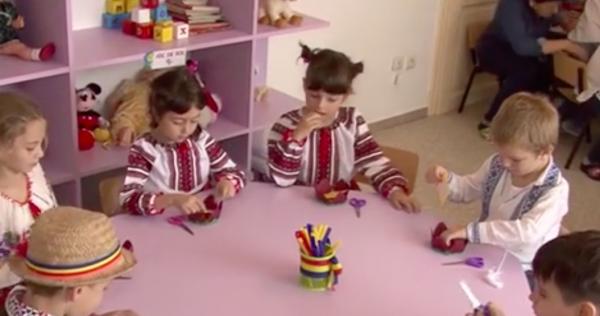 Copiii de la o grădiniță din Târgu Jiu se pregătesc de Centenar