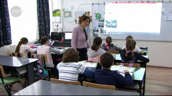 Tot mai mulţi părinţi ocupaţi îşi găsesc salvarea în programul "Şcoală după şcoală"