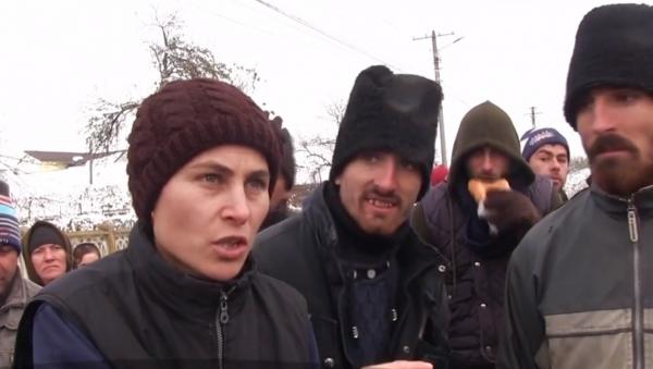Sătenii din Rusănești, Olt, se plâng că au fost bruscați de jandarmi și amenințați cu moartea