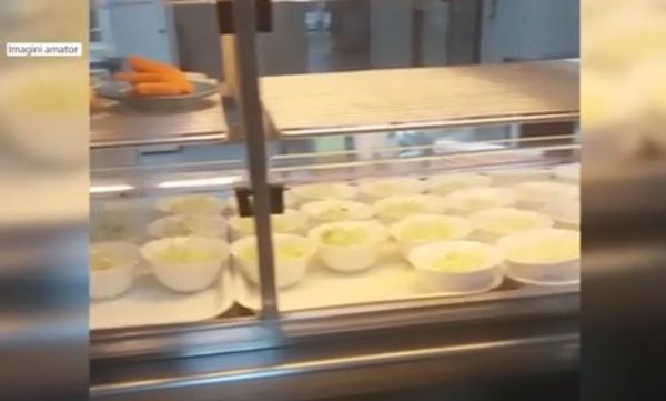 Norme de igienă nerespectate într-una dintre cele mai frecventate cantine de la Universitatea din Bucureşti