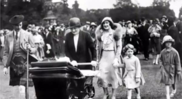 Cine a inventat horoscopului modern şi care este povestea lui