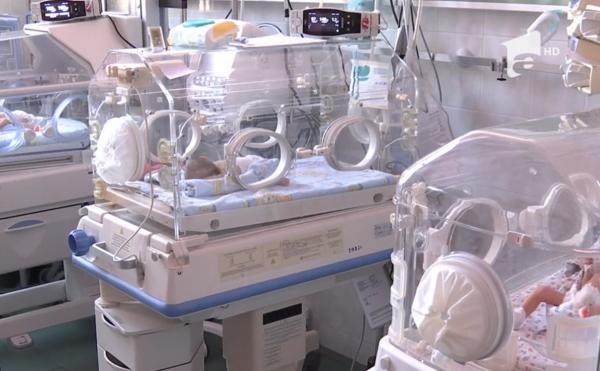 Trei noi cazuri de bebeluși suspectați de infecție cu stafilococul auriu