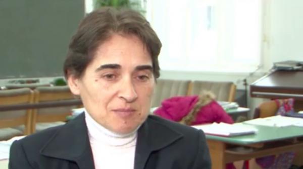 Din dragoste pentru copii şi pentru învăţământ, o femeie a amenajat o şcoală într-un sat din judeţul Mureş