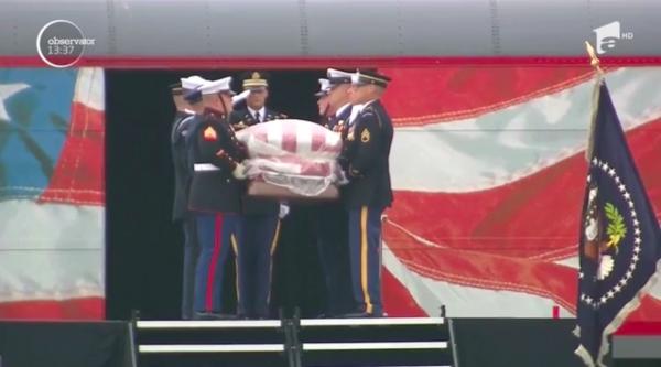George H. W. Bush a fost condus pe ultimul drum