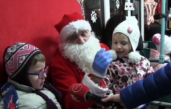 La Cluj-Napoca circulă tramvaiul lui Moș Crăciun
