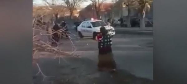 O singură arestare în cazul polițiștilor atacați cu bâte și topoare la Calafat