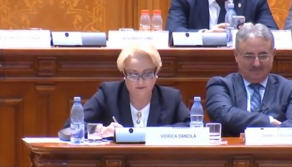 Scandal la dezbaterea moţiunii de cenzură depusă împotriva Guvernului Dăncilă