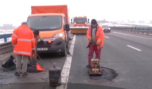 Autostrada Soarelui, peticită de drumari cu arzătorul de porci