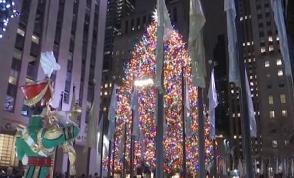 Cele mai frumoase vitrine de Crăciun, la New York