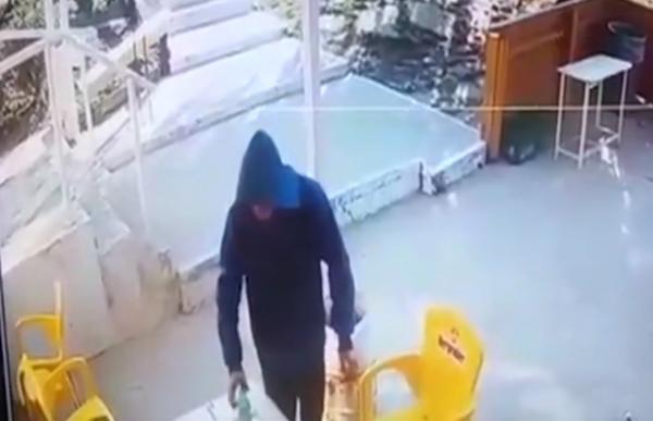 Un băiat de 16 ani din Iași şi-a ucis în bătaie vecinul, pentru 10 lei