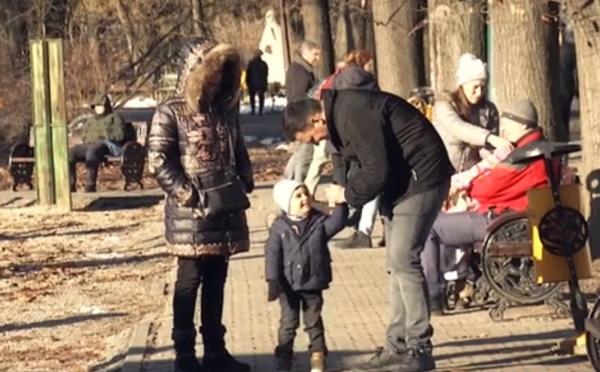 Bone pentru noaptea de Revelion, oferte la suprapreţ pe Internet