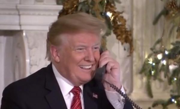 Donald Trump, gafă şi în calitate de ajutor al lui Moş Crăciun (Video)