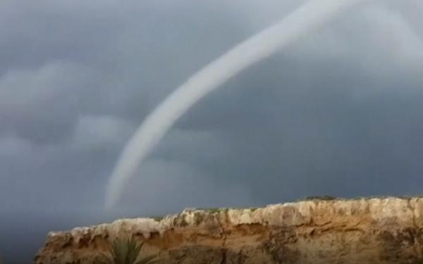 Fenomen meteorologic extrem surprins în nordul Ciprului