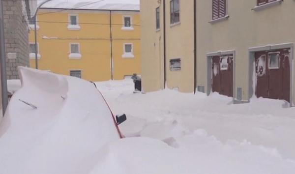 Val de ninsori în Europa, până în Grecia