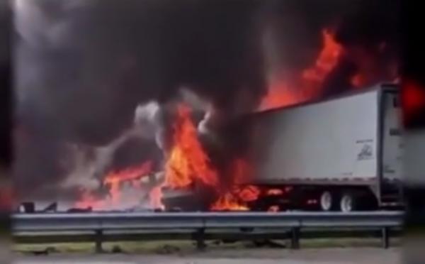 Copii uciși în drumul către Disney World, în Statele Unite, după ce duba în care se aflau s-a izbit de două TIR-uri