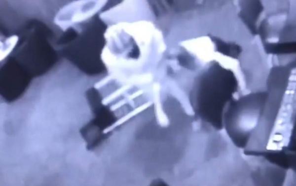 Tânăra bătută cu sălbăticie la Timişoara de un fost puşcăriaş va avea nevoie de ajutorul unui psiholog pentru a trece peste traumă