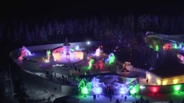 Satul lui Moş Crăciun atrage vizitatori și după sfârșitul Sărbătorilor