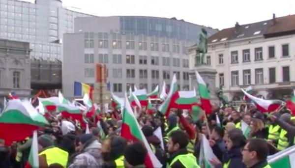 Transportatorii renunţă la proteste. Eurodeputaţii au respins măsurile contestate