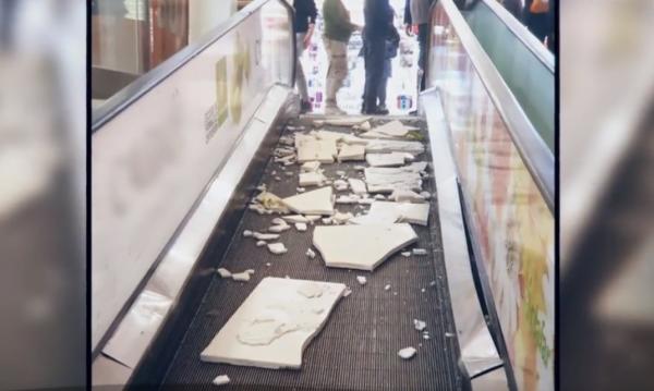 Pericol într-un mall din Bucureşti. Plăci de marmură au căzut pe o scară rulantă