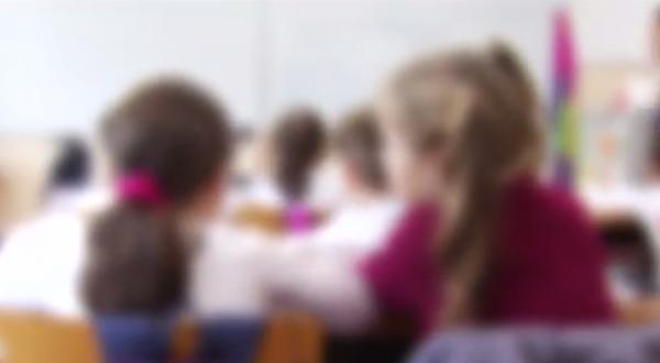 Elevi jigniţi şi mustraţi de administratora unei şcoli din Craiova (Video)