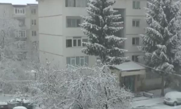 Un nou val de ninsori puternice va lovi România. Cum va fi vremea în zilele următoare