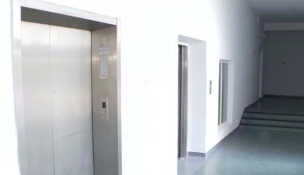 Fobia de lift, una dintre cele mai răspândite tulburări de anxietate a epocii moderne