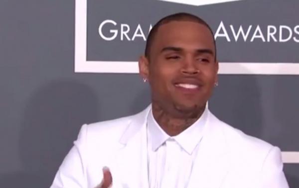 Chris Brown, acuzat de viol, după ce el şi bodyguard-ul lui au petrecut într-un hotel de lux din Capitala Franţei