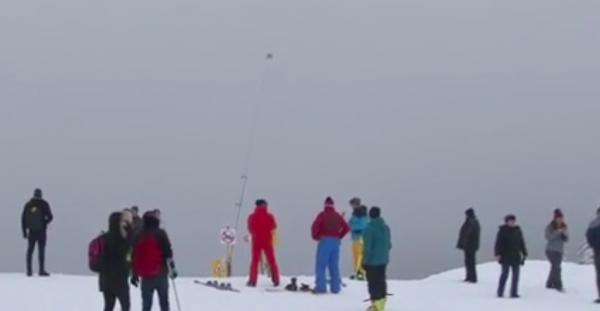 Cod roșu de avalanșă, la munte. Telegondola de la Sinaia este închisă