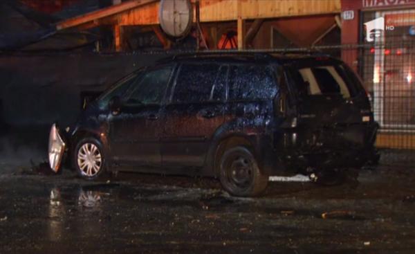 România, încremenită după ploaia îngheţată. Pe șosele şi trotuare abia se poate merge