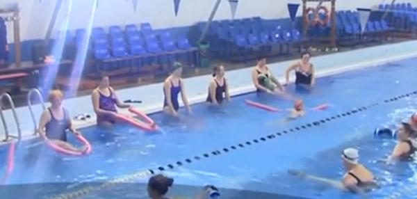 Gimnastica acvatică, secretul sănătății şi al tonifierii (Video)